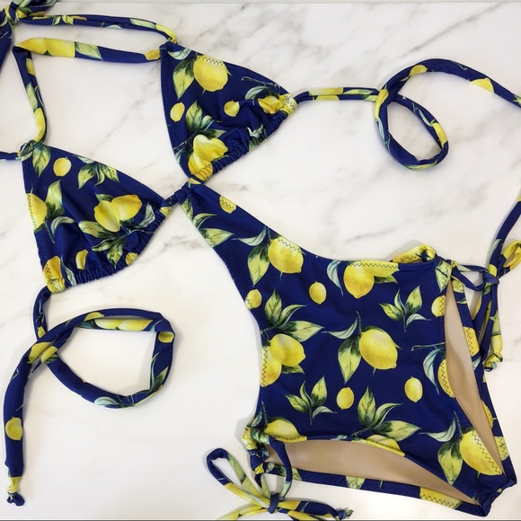 One piece lemon print bathing suit - Picture 2 of 3
